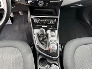 BMW Serie 2 Gran Tourer 218d - Foto 33