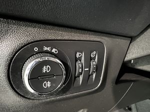 Opel Corsa 1.4 75cv - Foto 14