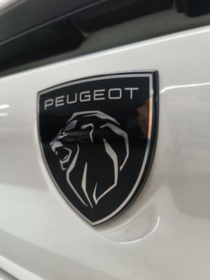 Peugeot 308 308 5P Allure Pack Hybrid 180 eEAT8 - Foto 12