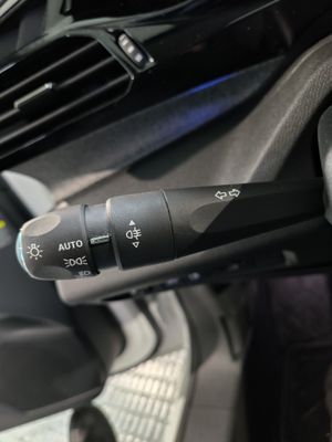 Peugeot 308 308 5P Allure Pack Hybrid 180 eEAT8 - Foto 33