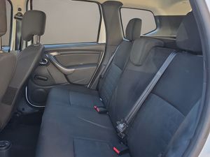 Dacia Duster  Laureate dCi 90 - Foto 12