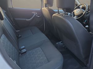 Dacia Duster  Laureate dCi 90 - Foto 13