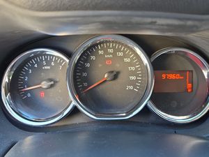 Dacia Duster  Laureate dCi 90 - Foto 18