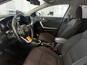 Kia XCeed 1.6 MHEV Tech 100 kW (136 CV) - Foto 11