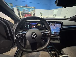 Renault Megane E-TECH 100% eléctrico equilibre EV60 160 kW (220 CV) super charge - Foto 17
