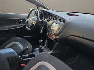 Kia Ceed 1.6 CRDi VGT 100kW (136CV) GT Line - Foto 15