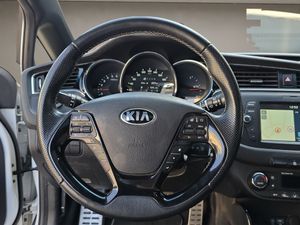 Kia Ceed 1.6 CRDi VGT 100kW (136CV) GT Line - Foto 22