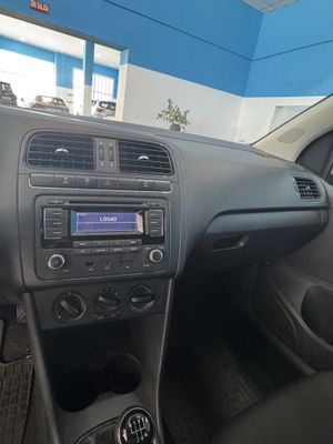 Volkswagen Polo 5p Advance 1.0 75 CV BMT - Foto 19