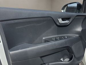 Kia Stonic 1.0 T-GDi 74kW (100CV) MHEV iMT Concept - Foto 11