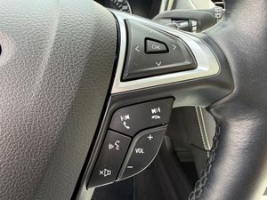 Ford Mondeo 2.0 EcoBoost 240CV Auto Vignale Sedán - Foto 17