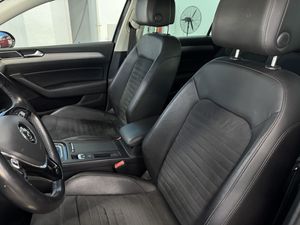 Volkswagen Passat Variant GTE 1.4 TSI ePower DSG 6 vel. - Foto 13