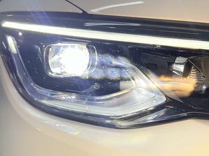 Volkswagen Golf 1.5 Tsi R-Line 4 Motion 320cv. - Foto 35