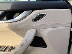 Maserati Levante V6 430 HP AWD S GranLusso - Foto 16