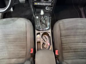 Volkswagen Touran Sport 1.5 TSI 110kW (150CV) DSG - Foto 32
