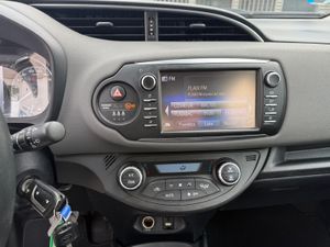 Toyota Yaris 1.5 Hybrid Active - Foto 13