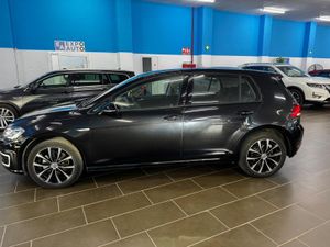 Volkswagen Golf e- 100 kW (136 CV) - Foto 8