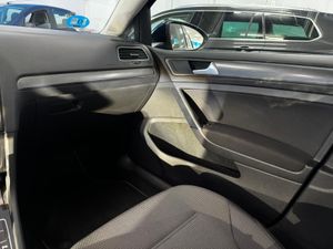 Volkswagen Golf e- 100 kW (136 CV) - Foto 19
