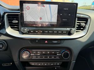 Kia Ceed 1.5 MHEV 118kW (160CV) GT Line DCT PROCEED - Foto 22