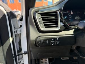 Kia Ceed 1.5 MHEV 118kW (160CV) GT Line DCT PROCEED - Foto 17