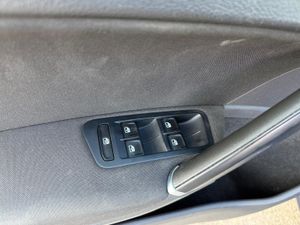 Volkswagen Golf Advance 1.4 TSI 92kW (125CV) DSG - Foto 11