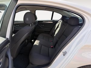 BMW Serie 5 520d - Foto 32