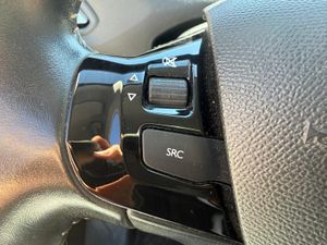 Peugeot 308 5p Allure 1.5 BlueHDi 96KW (130CV) EAT8 - Foto 17