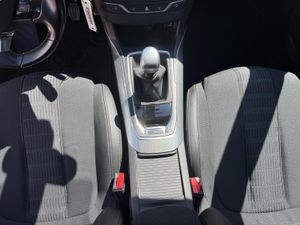 Peugeot 308 5p Allure 1.5 BlueHDi 96KW (130CV) EAT8 - Foto 24
