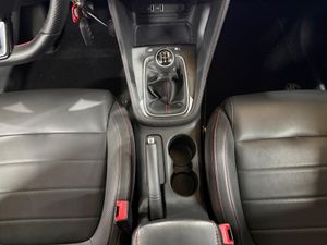 MG ZS 1.5 Luxury - Foto 21