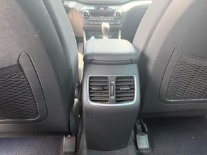Hyundai Tucson 1.6 GDi BlueDrive Essence 4x2 - Foto 9