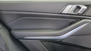 BMW X5 xDrive40i - Foto 33