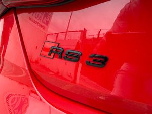 Audi A3 RS3 Sportback TFSI 294kW quattro S tron - Foto 25