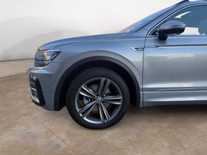 Volkswagen Tiguan R-Line 2.0 TDI 110kW (150CV) - Foto 35