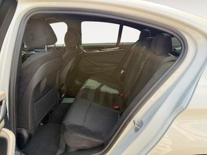 BMW Serie 5 520iA - Foto 3