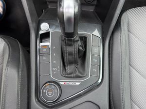 Volkswagen Tiguan Sport 2.0 TDI 140kW (190CV) 4Motion DSG - Foto 17