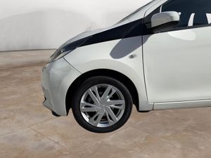 Toyota Aygo 1.0 70 x-cite - Foto 8