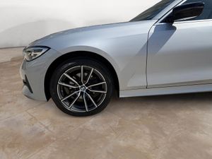 BMW Serie 3 320d xDrive Automática Touring - Foto 29