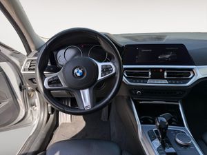 BMW Serie 3 320d xDrive Automática Touring - Foto 25
