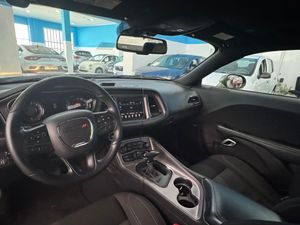 Dodge Challenger SXT - Foto 16