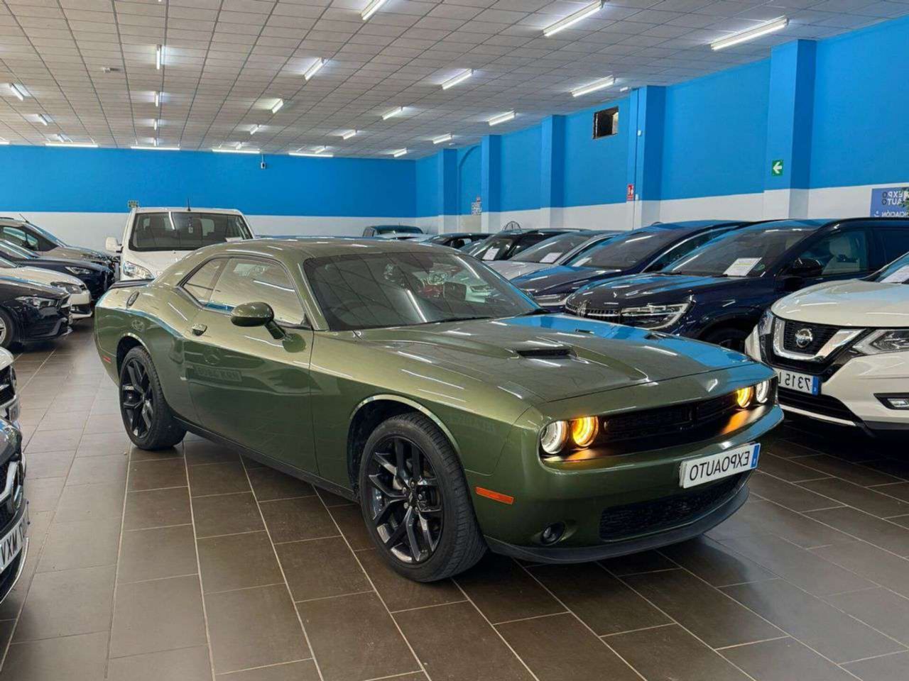 Dodge Challenger SXT - Foto 1