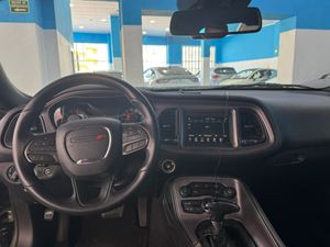 Dodge Challenger SXT - Foto 19