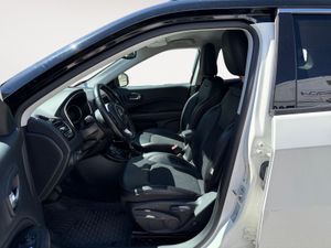 Jeep Compass 2.0 Mjet 103kW Limited 4x4 ATX - Foto 23