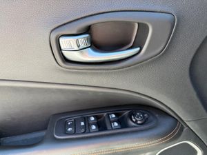 Jeep Compass 2.0 Mjet 103kW Limited 4x4 ATX - Foto 9