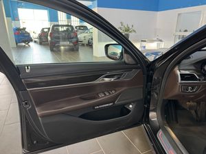 BMW Serie 7 730d xDrive - Foto 11