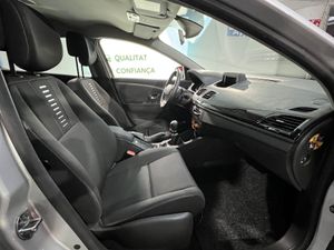 Renault Megane Berlina Emotion 1.6 16v 110 - Foto 17