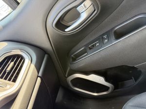 Jeep Renegade 1.0G 88kW Sport 4x2 - Foto 12