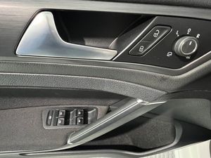 Volkswagen Golf Advance 1.4 TSI 125CV BMT - Foto 11