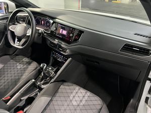 Volkswagen Taigo R-Line 1.0 TSI 81kW (110CV) DSG - Foto 17