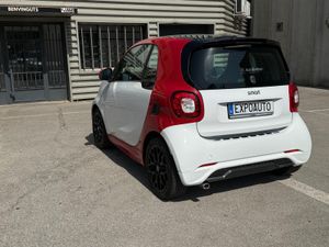 Smart Fortwo 0.9 66kW (90CV) USHUAIA LIM. EDIT COUPE - Foto 4