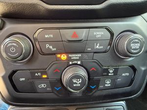 Jeep Renegade Limited 1.3G 135kW (180CV) 4x4 - Foto 10