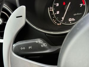 Alfa Romeo Stelvio 2.0 Gasolina 206kW (280CV) Launch Ed. Q4 - Foto 24